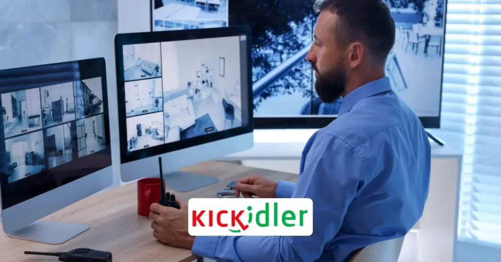 ¿Se pueden crear alertas o notificaciones automáticas en Kickidler?